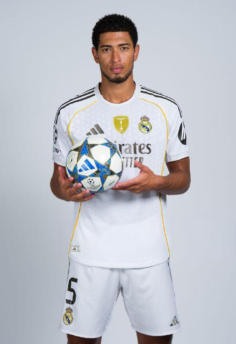 埃迪-豪：球队中场从六人减至四人，必须赶紧引援