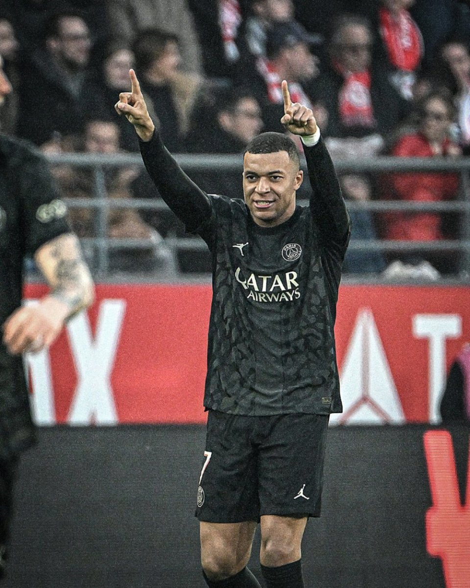 重庆铜梁龙签下山东泰山B队球员张英凯