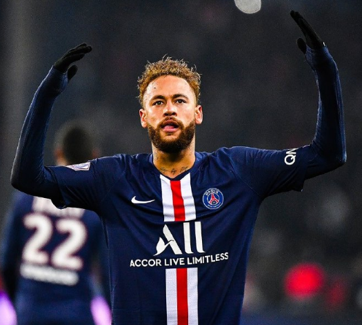 皇马四将染黄，贝林厄姆违规进场遭警告